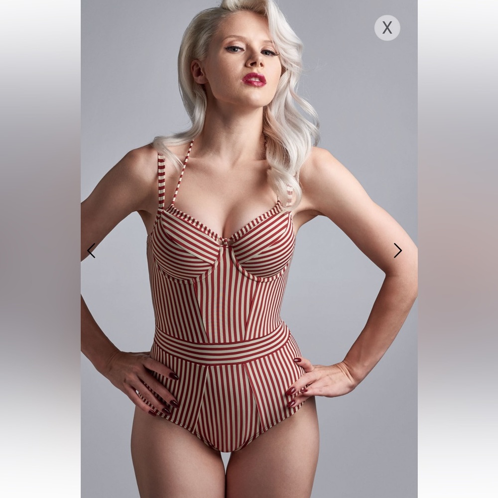 Marlies Dekkers Holi Vintage Plunge Balcony Bathing Suit size 34 DD